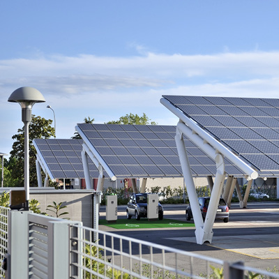 éclairages led panneaux photovoltaïque parking